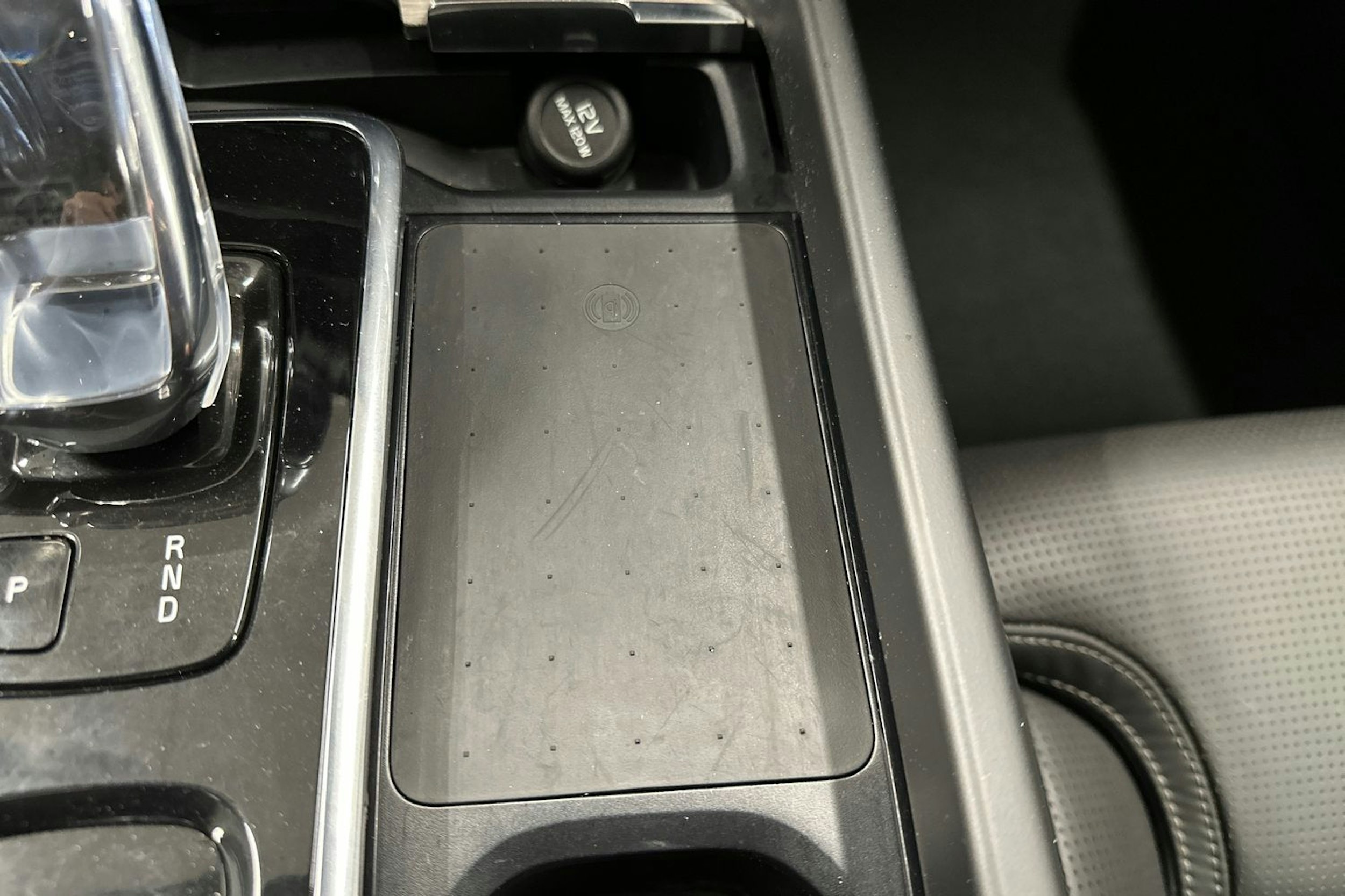 sininen Volvo XC60 2022 kuva 22.