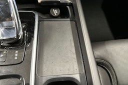 sininen Volvo XC60 2022 kuva 22.