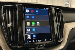 sininen Volvo XC60 2022 kuva 23.