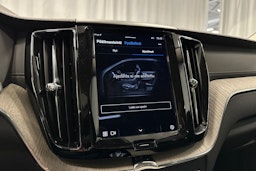 sininen Volvo XC60 2022 kuva 30.