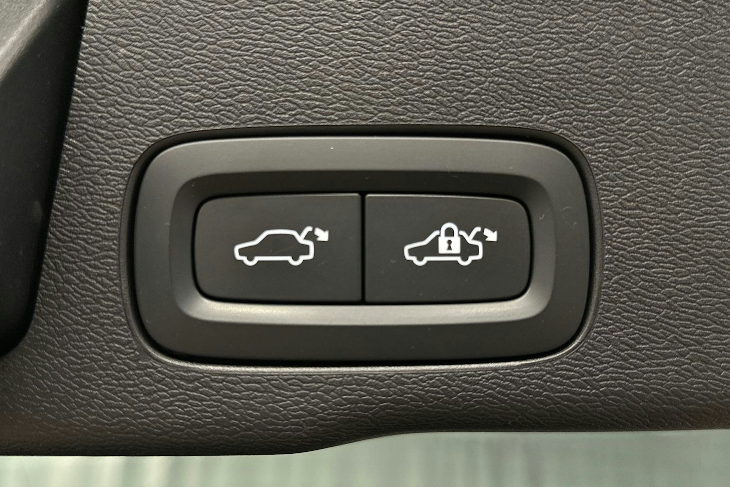 sininen Volvo XC60 2022 kuva 33.
