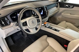 harmaa Volvo XC60 2022 kuva 7.