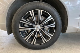 harmaa Volvo XC60 2022 kuva 11.