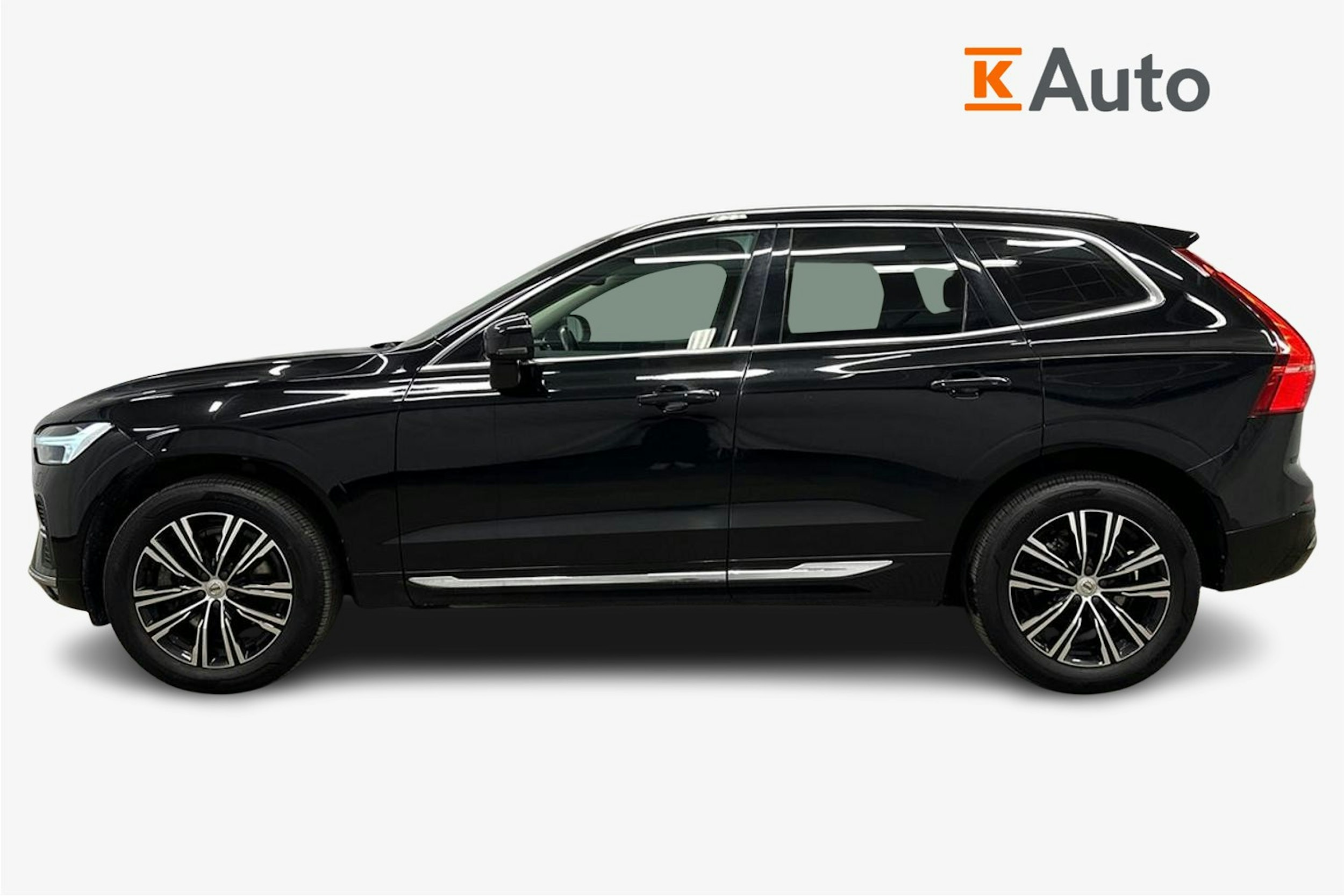 musta Volvo XC60 2022 kuva 6.