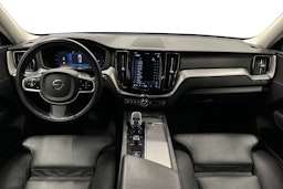 musta Volvo XC60 2022 kuva 9.