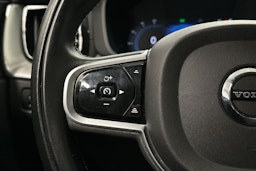 musta Volvo XC60 2022 kuva 20.