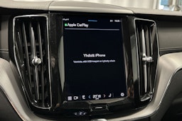 musta Volvo XC60 2022 kuva 27.
