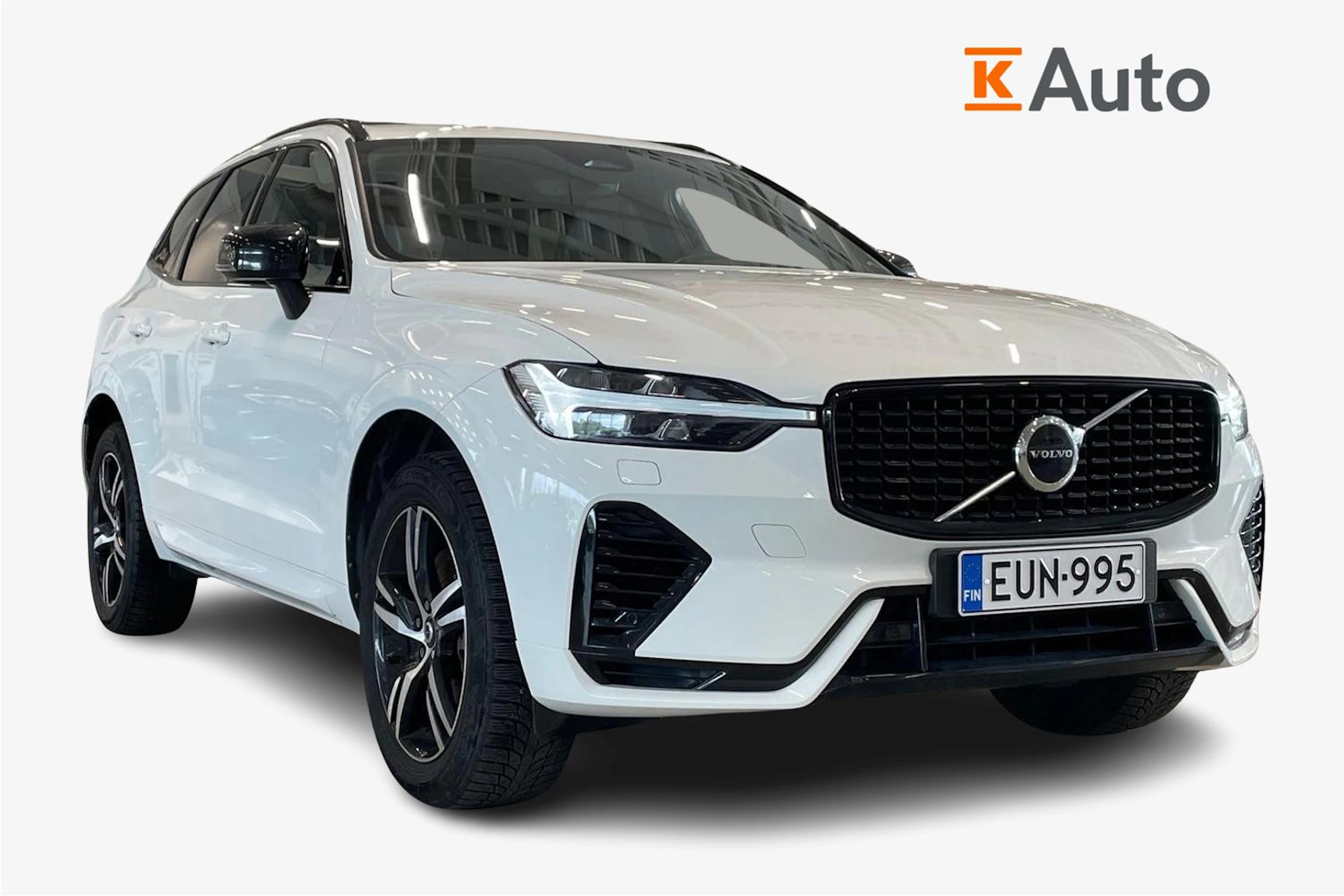 valkoinen Volvo XC60 2022 kuva 1.