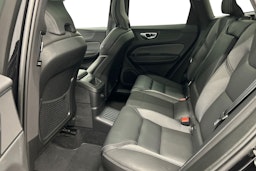 musta Volvo XC60 2022 kuva 10.
