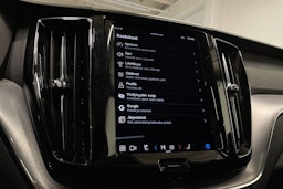 valkoinen Volvo XC60 2022 kuva 21.