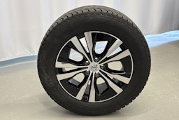 valkoinen Volvo XC60 2022 kuva 33.