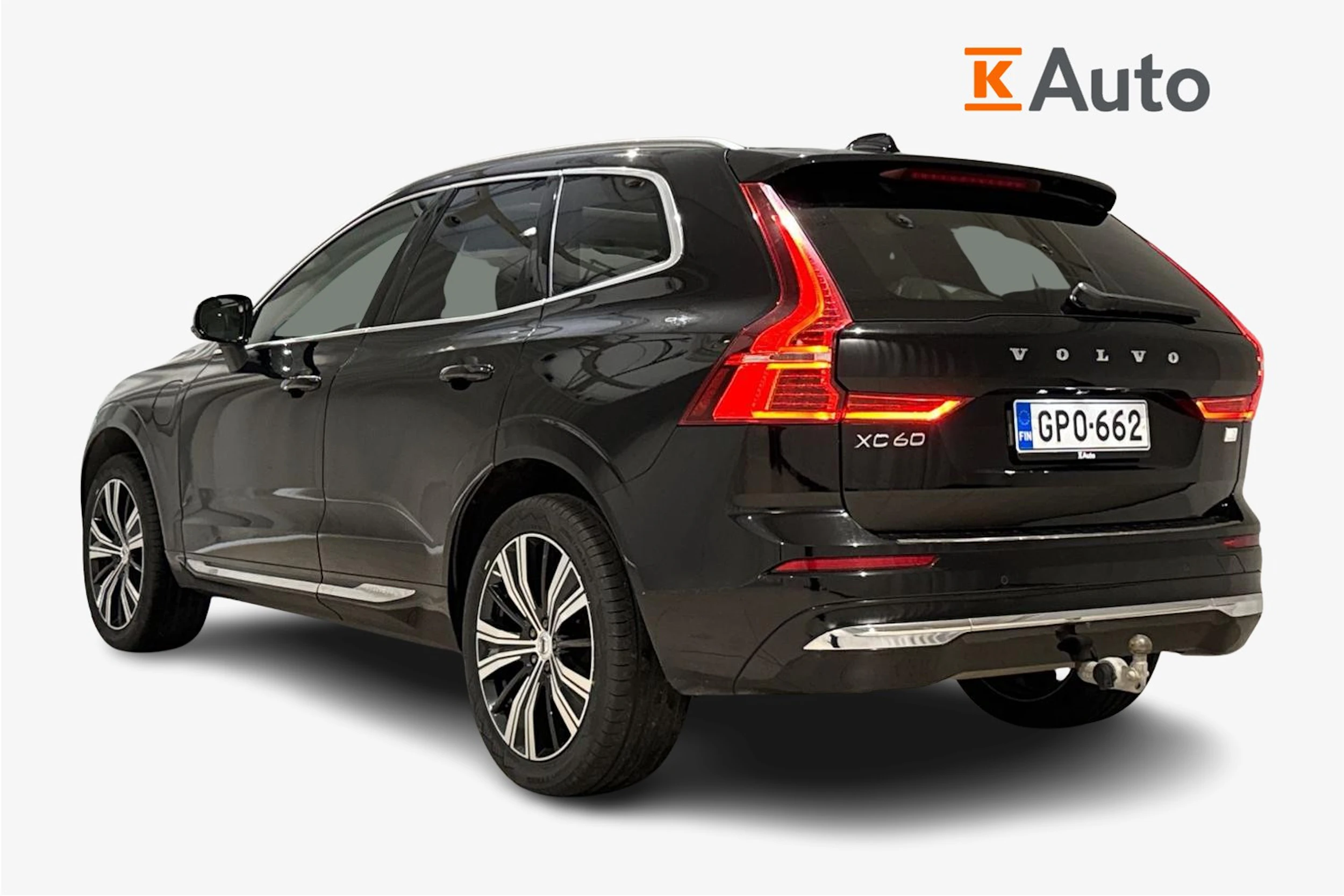musta Volvo XC60 2023 kuva 2.