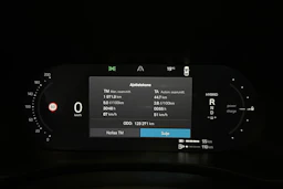 musta Volvo XC60 2023 kuva 19.