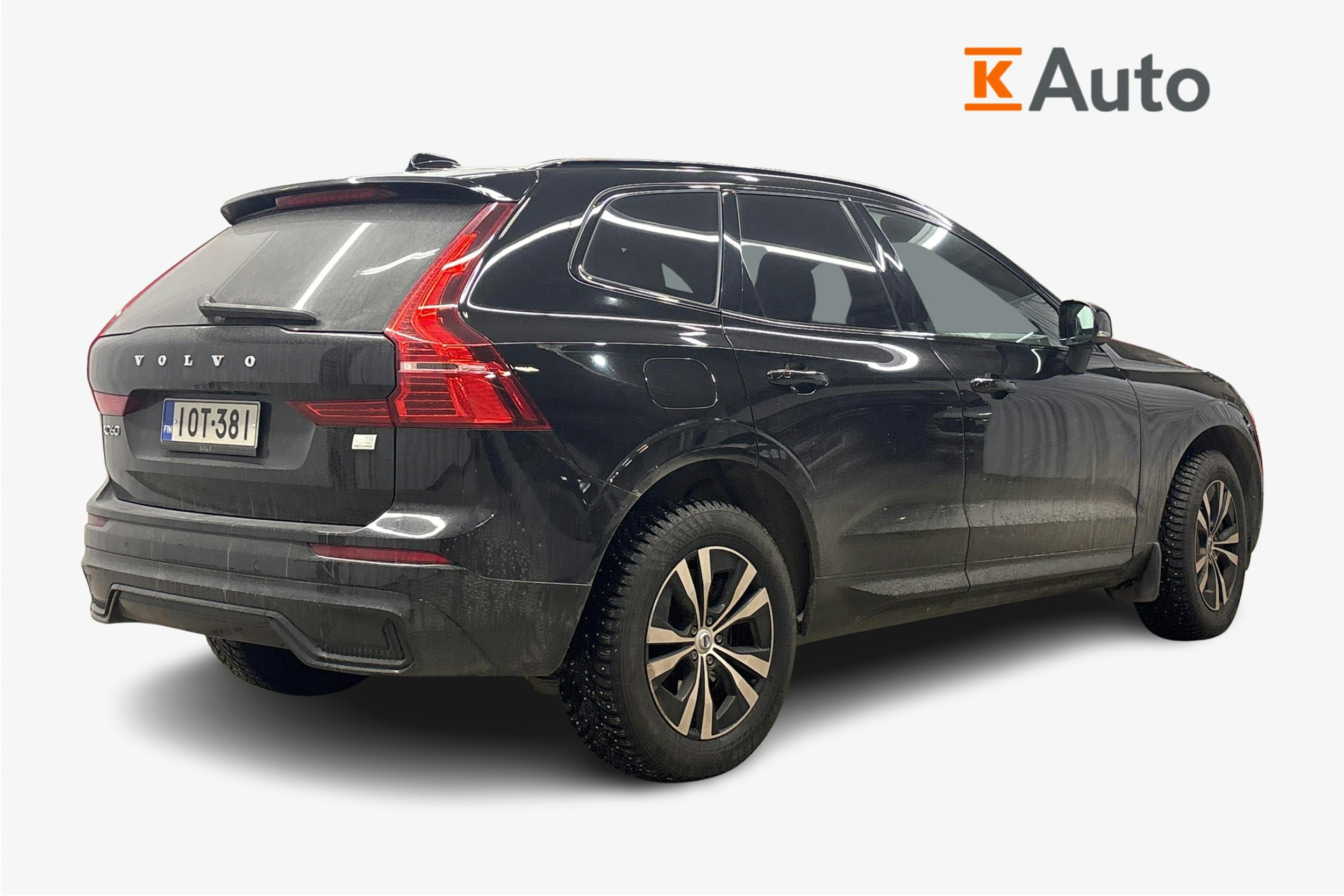 musta Volvo XC60 2022 kuva 2.