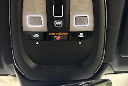 met. valkoinen Volvo XC60 2022 kuva 17.