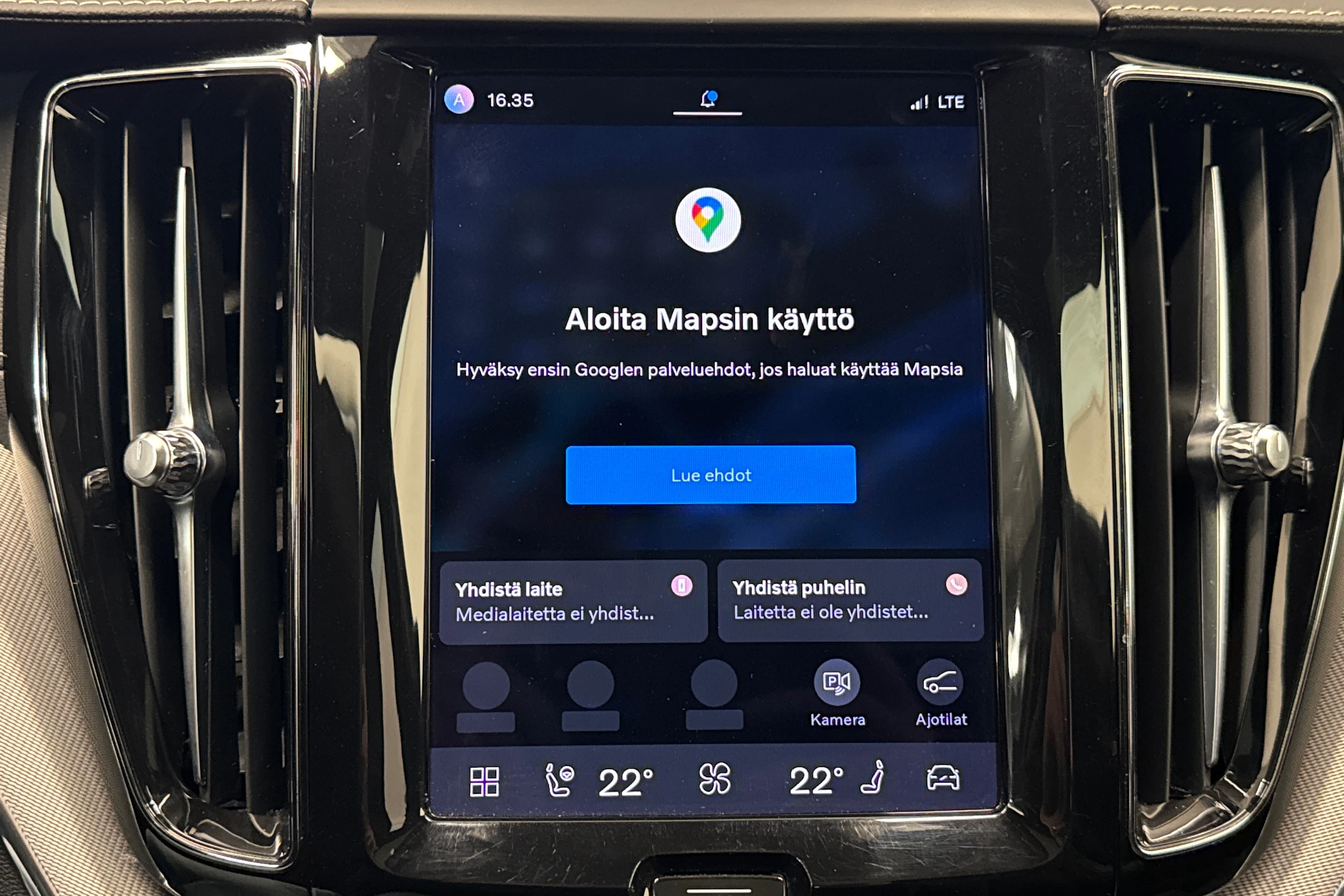 met. valkoinen Volvo XC60 2022 kuva 19.