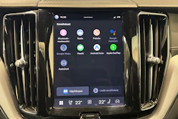 met. valkoinen Volvo XC60 2022 kuva 20.