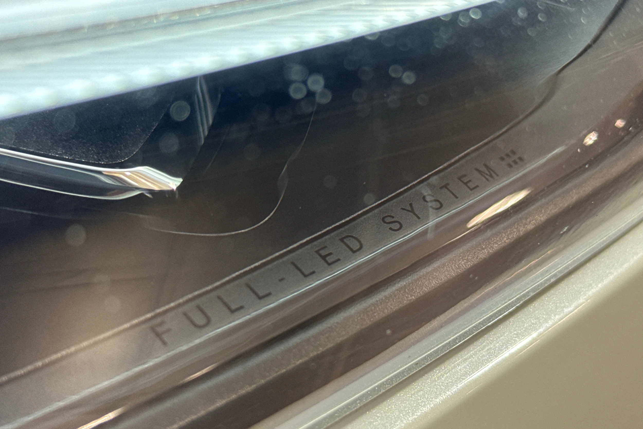 met. valkoinen Volvo XC60 2022 kuva 24.