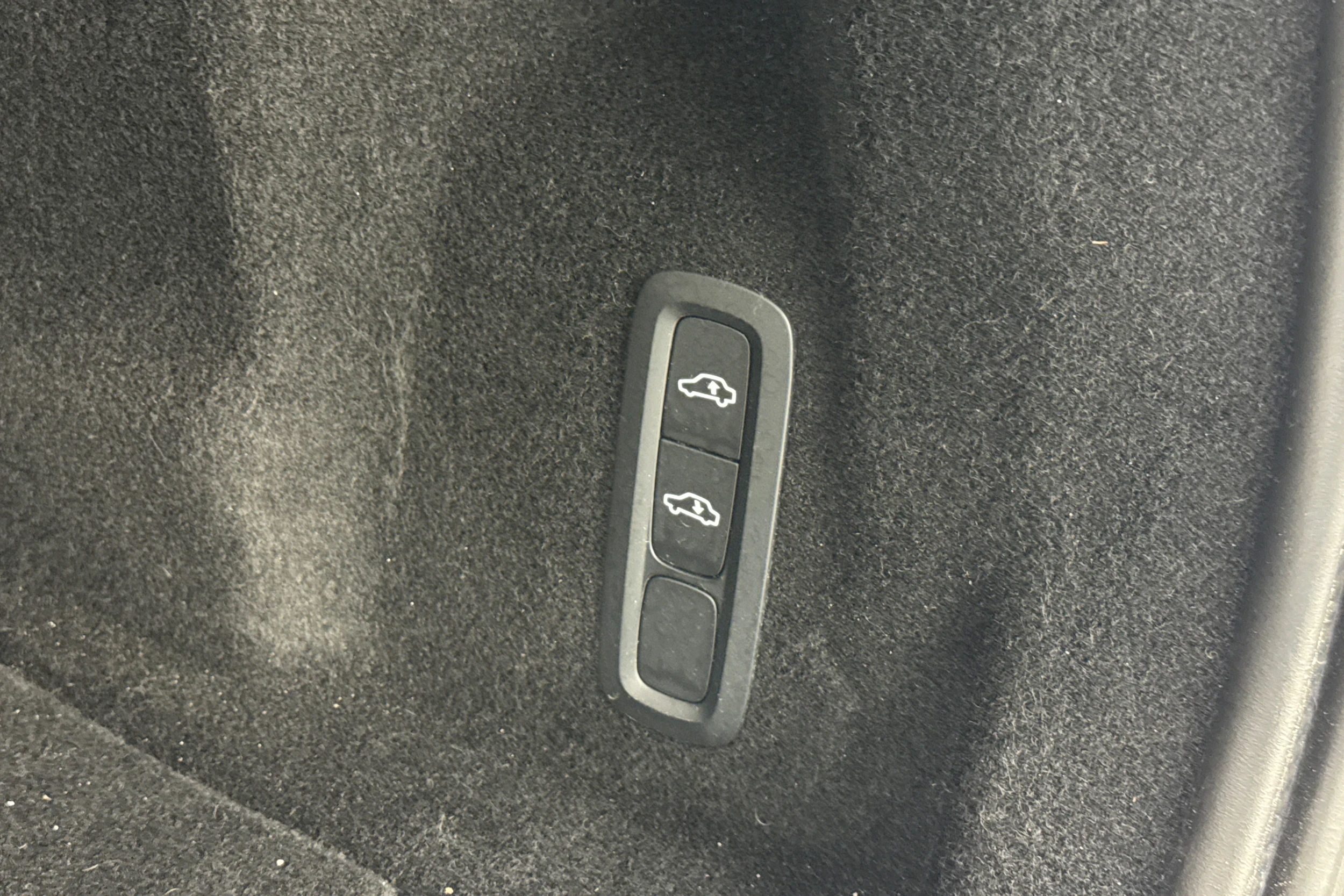 met. valkoinen Volvo XC60 2022 kuva 25.