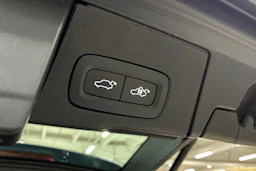 sininen Volvo XC60 2023 kuva 35.