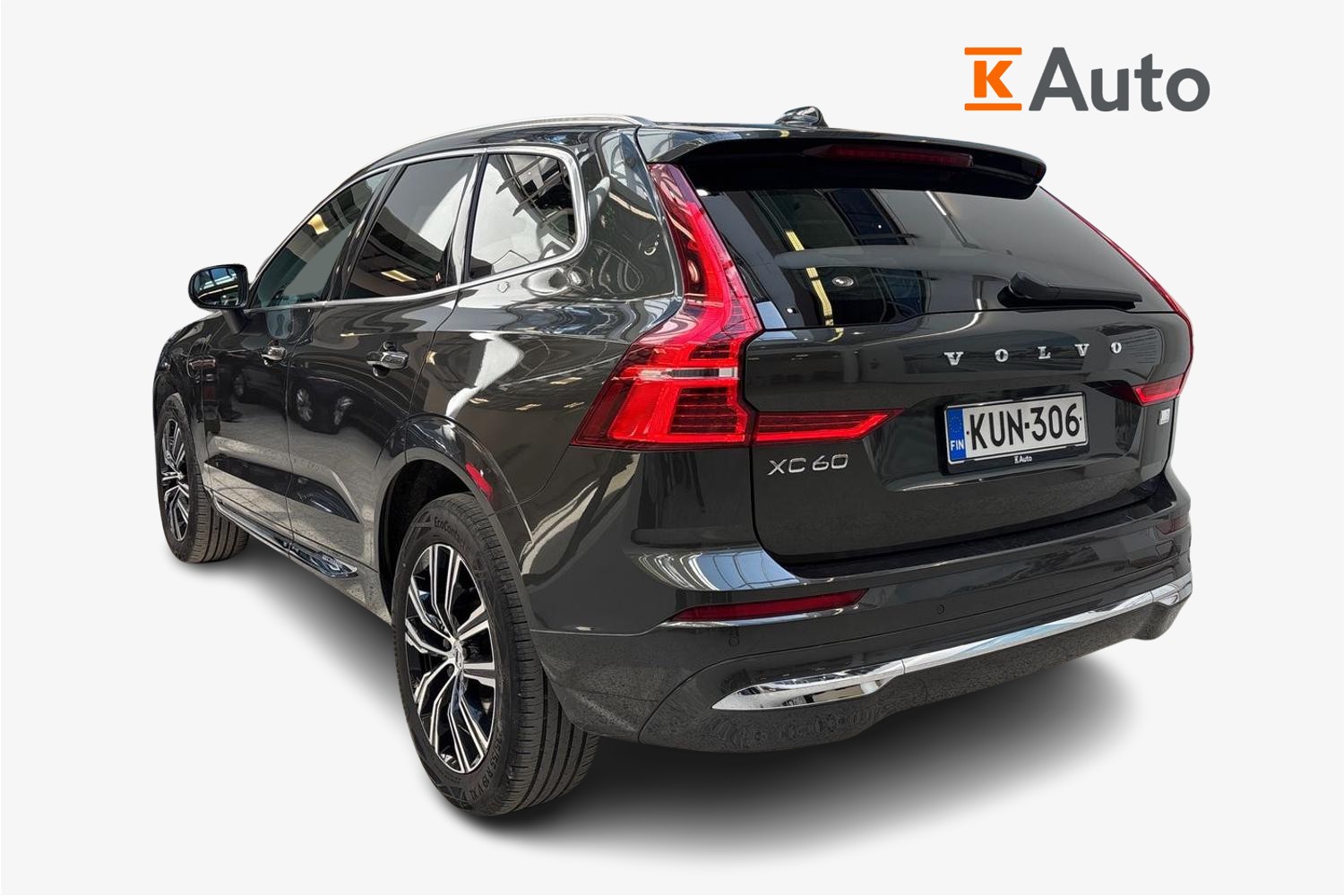 Volvo XC60 2022, photo 2/28