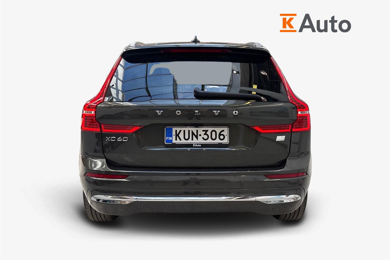 Volvo XC60 2022, photo 3/28