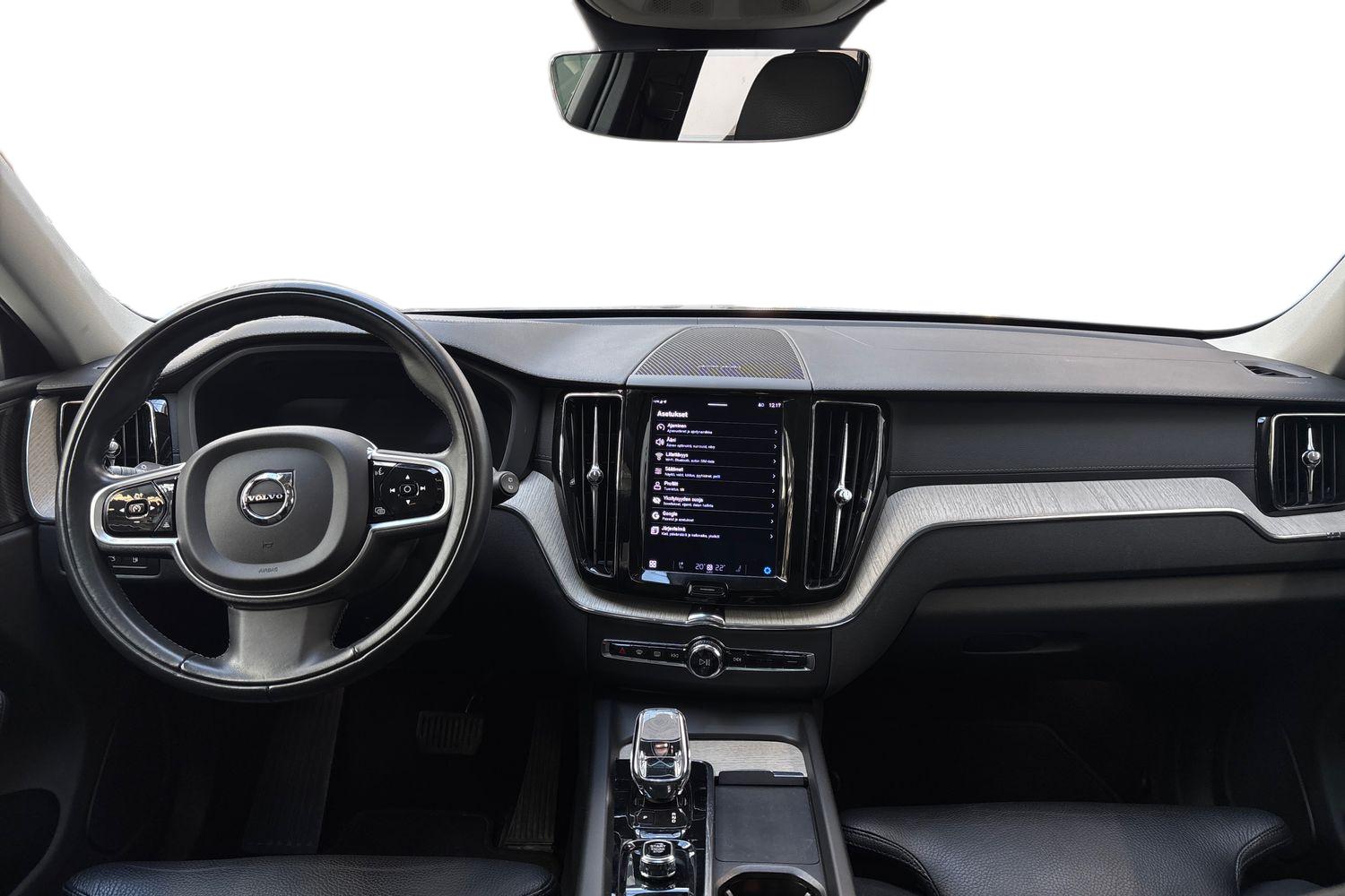 Volvo XC60 2022, photo 7/28