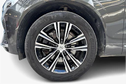 harmaa Volvo XC60 2022 kuva 12.