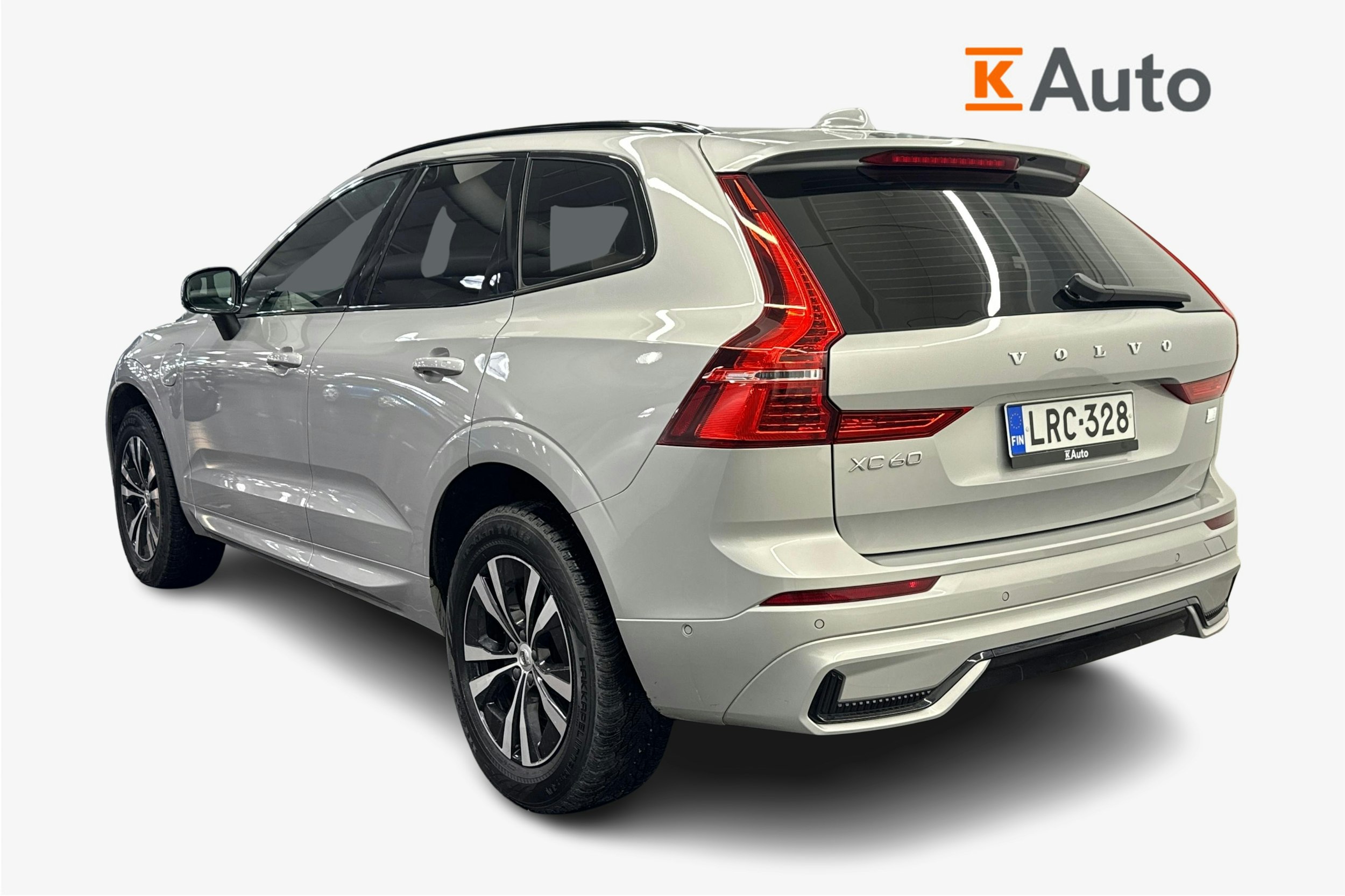harmaa Volvo XC60 2022 kuva 2.