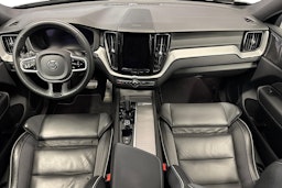 harmaa Volvo XC60 2022 kuva 9.