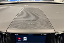 harmaa Volvo XC60 2022 kuva 21.