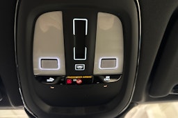 harmaa Volvo XC60 2022 kuva 23.