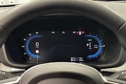 valkoinen Volvo XC60 2022 kuva 25.