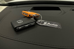 valkoinen Volvo XC60 2022 kuva 33.