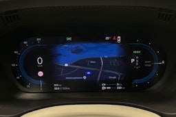 valkoinen Volvo XC60 2022 kuva 23.