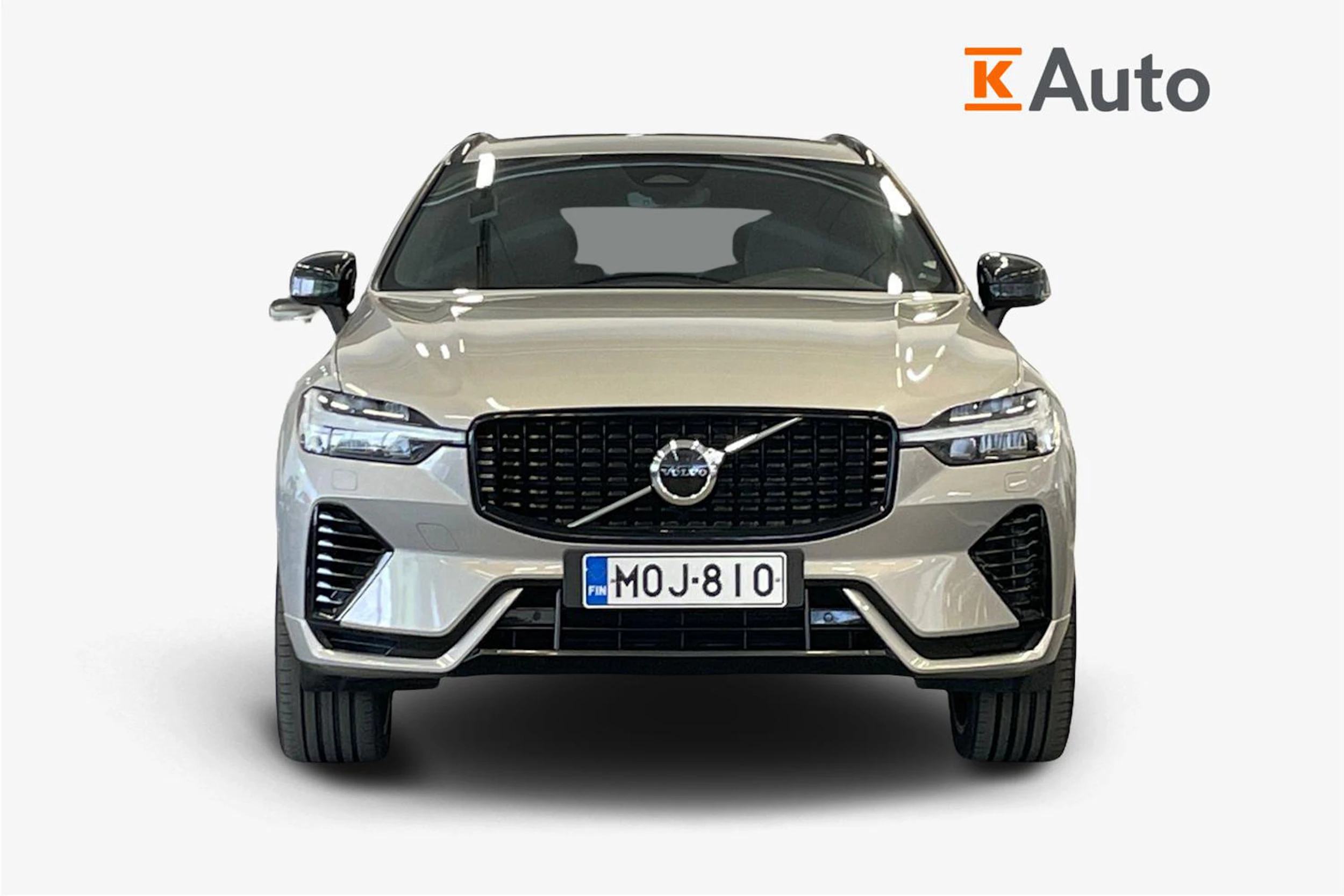 harmaa Volvo XC60 2022 kuva 4.