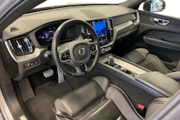 harmaa Volvo XC60 2022 kuva 6.