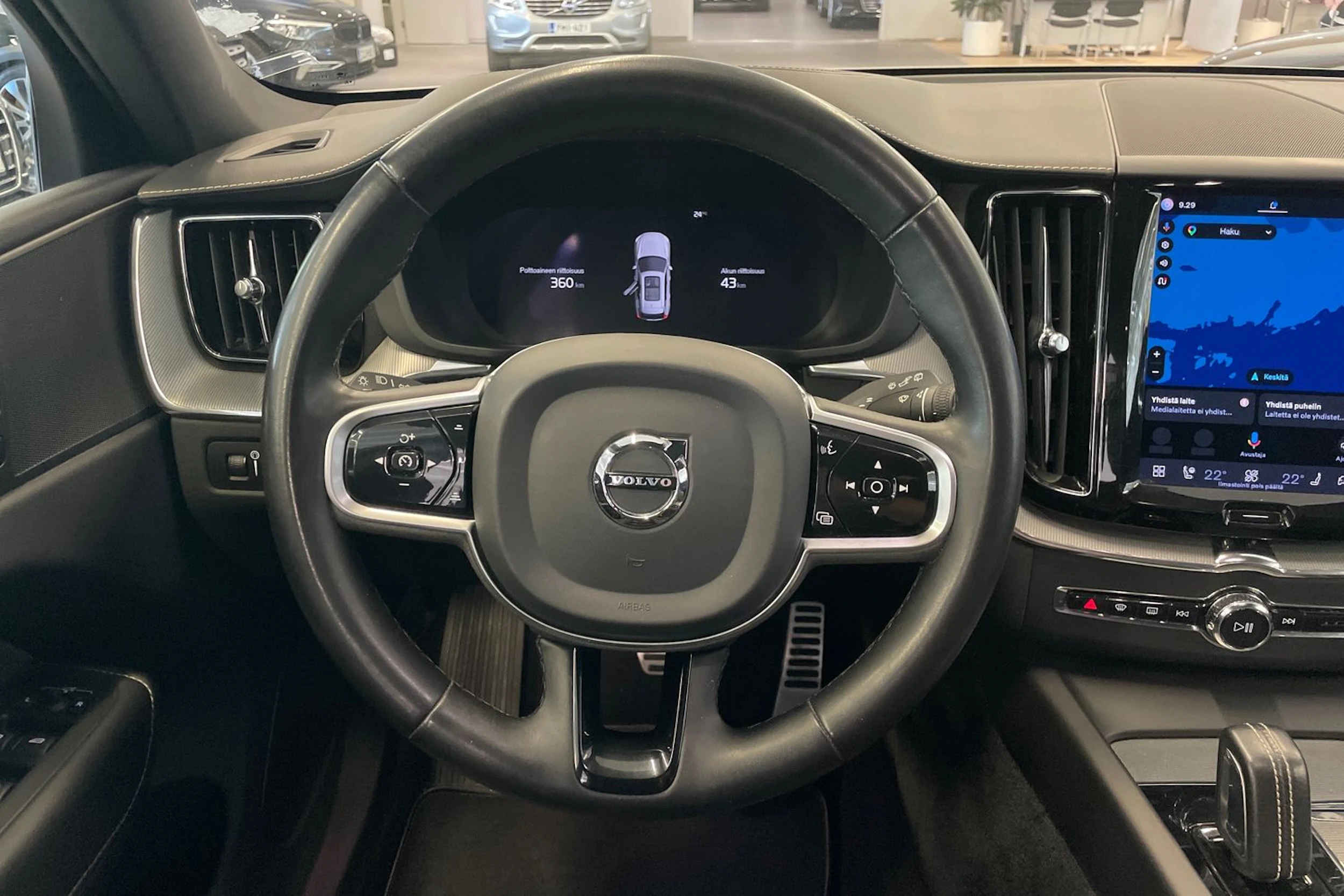 harmaa Volvo XC60 2022 kuva 11.
