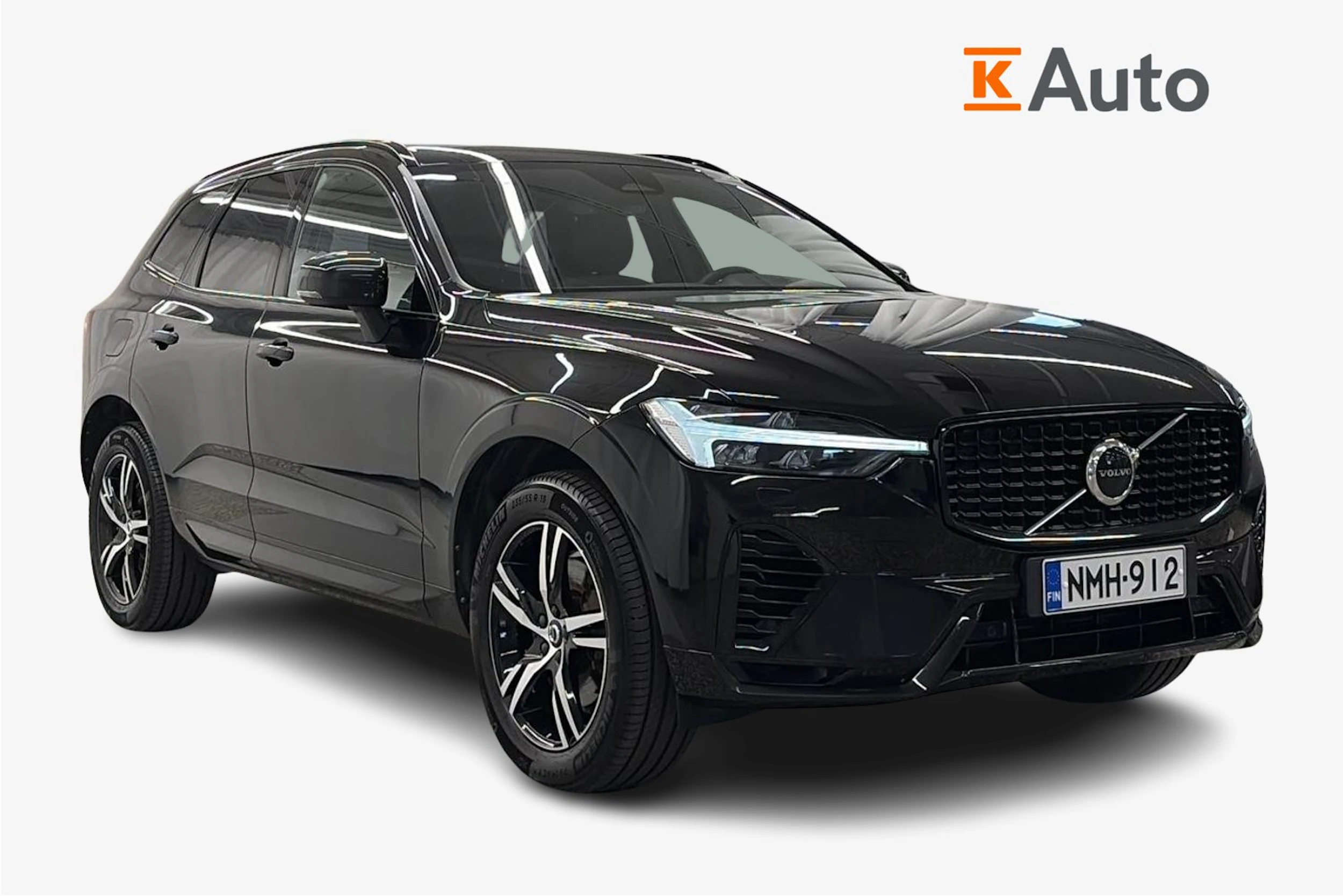 musta Volvo XC60 2022 kuva 1.