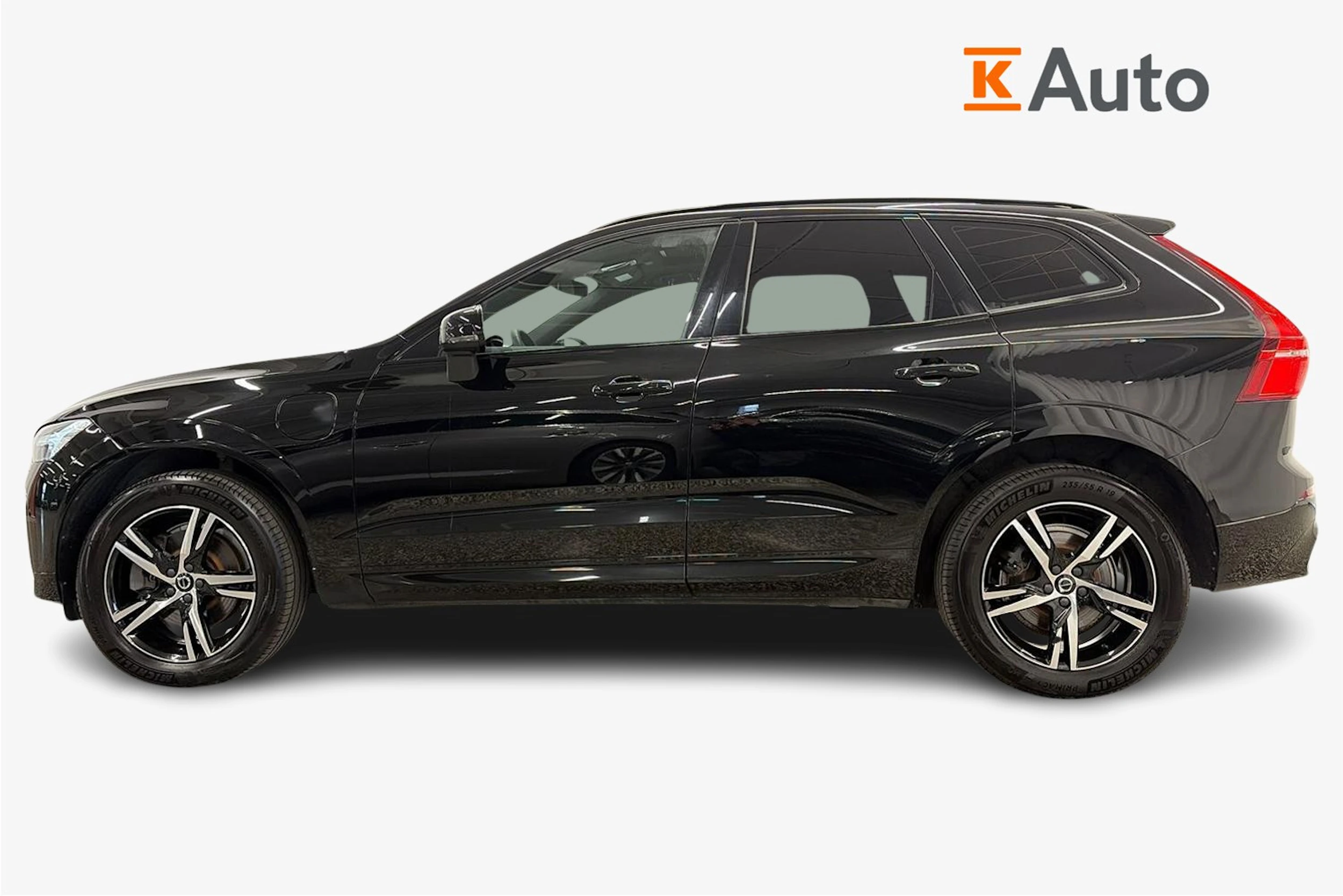 musta Volvo XC60 2022 kuva 5.
