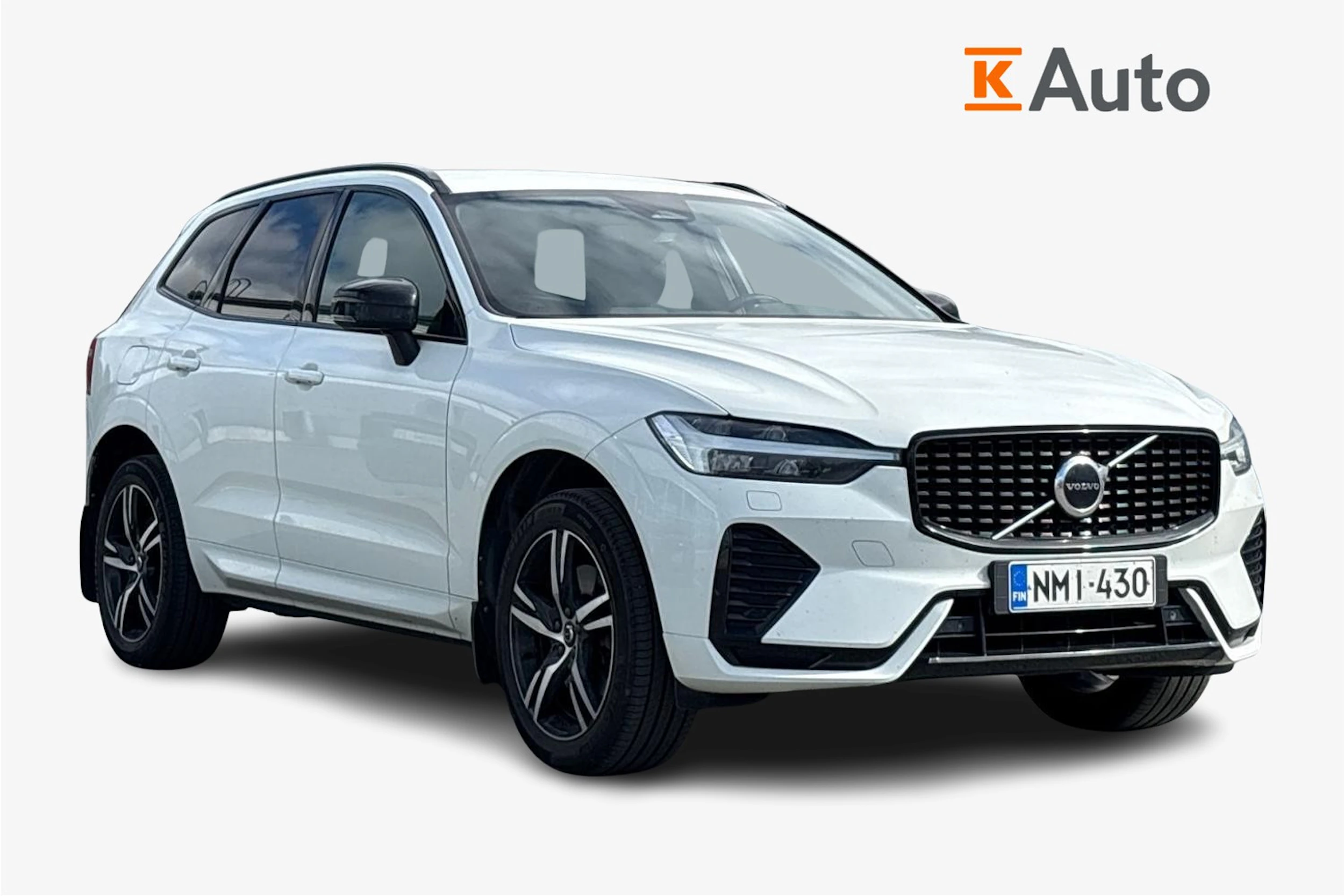 valkoinen Volvo XC60 2022 kuva 1.