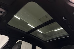musta Volvo XC60 2022 kuva 36.