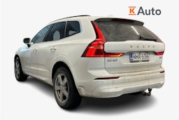 valkoinen Volvo XC60 2022 kuva 2.