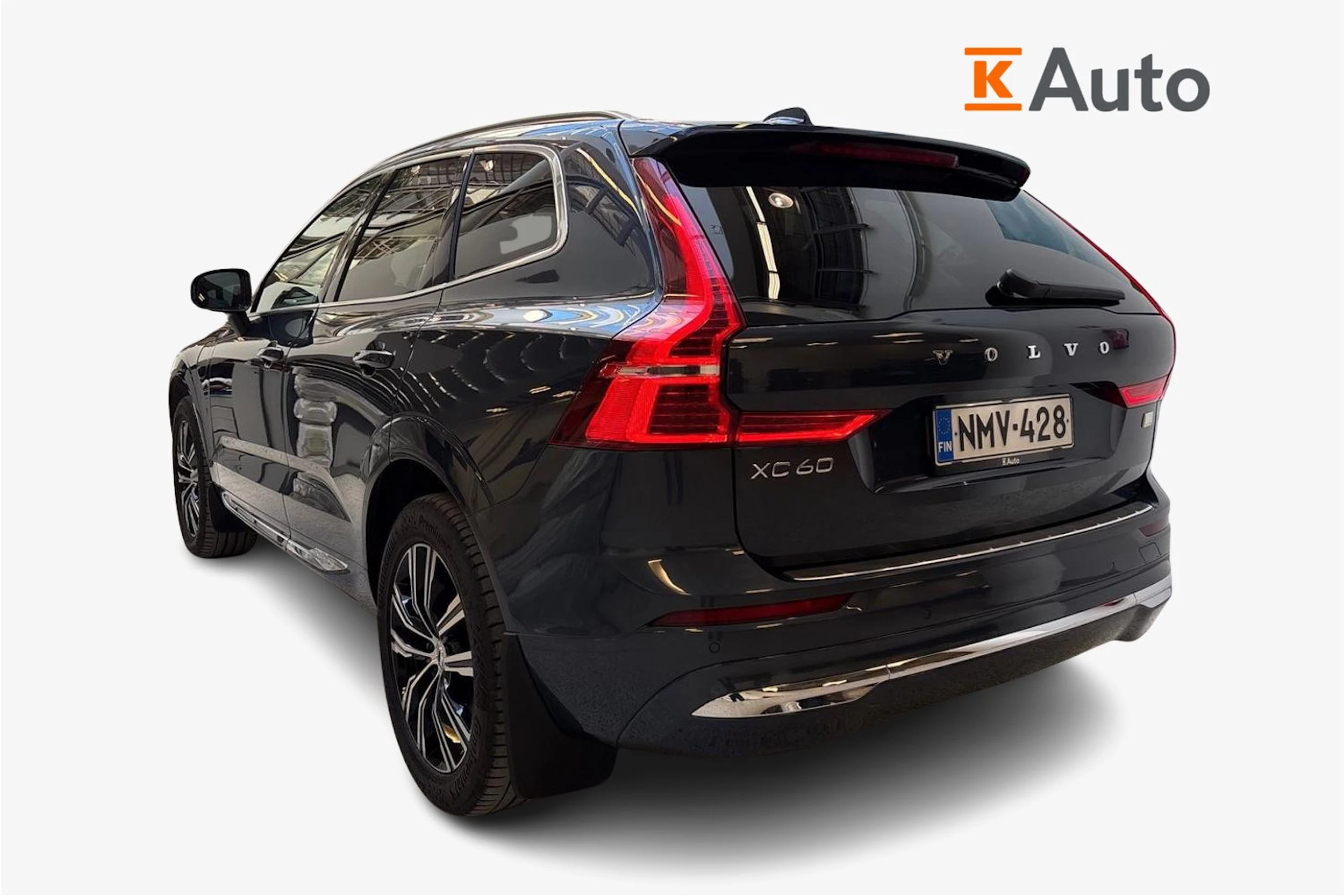 sininen Volvo XC60 2022 kuva 3.