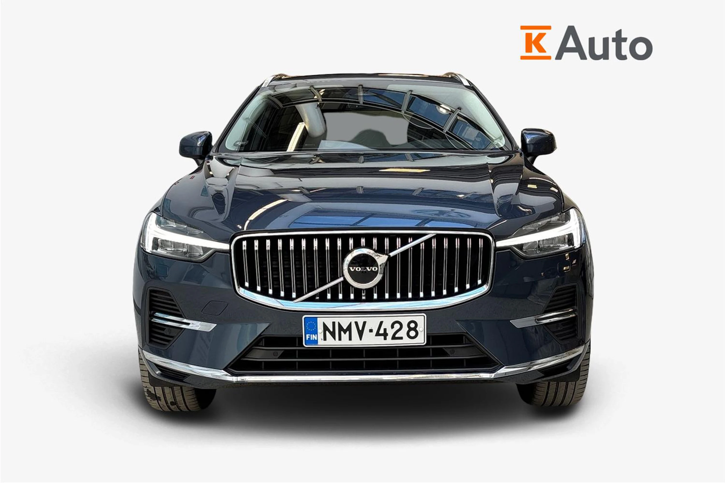 sininen Volvo XC60 2022 kuva 5.