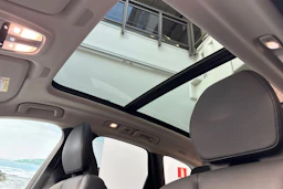 sininen Volvo XC60 2022 kuva 20.