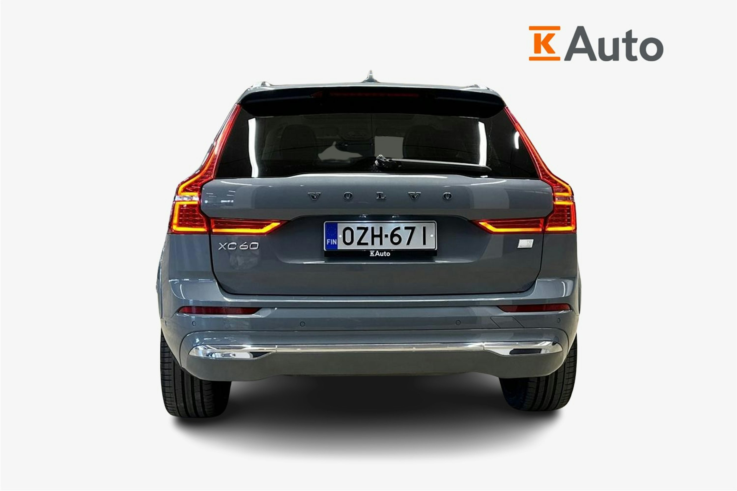 harmaa Volvo XC60 2022 kuva 3.