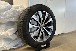 harmaa Volvo XC60 2022 kuva 18.