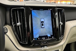 harmaa Volvo XC60 2022 kuva 21.