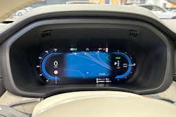 harmaa Volvo XC60 2022 kuva 29.